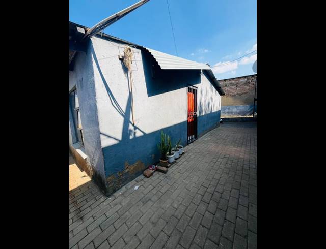 0 BEDROOM HOUSE FOR SALE IN COSMO CITY